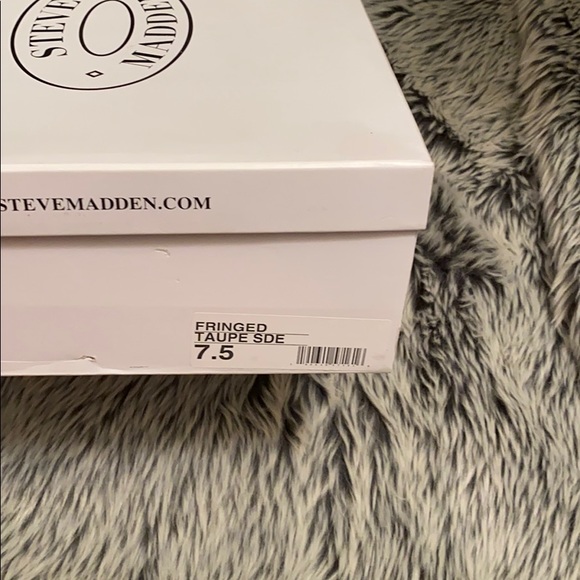 Steve Madden Fringed Suede open toe Bootie - Picture 7 of 7